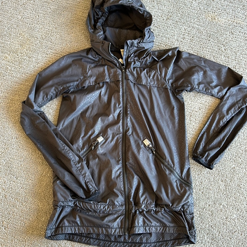Lululemon windbreaker